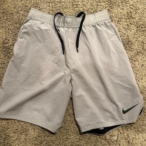 Men’s Medium Nike Athletic Shorts